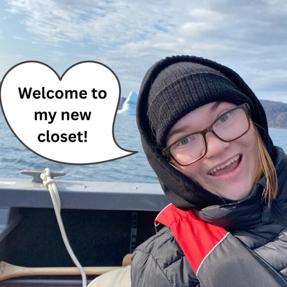 Meet your Posher, Zoe - Picture 1 of 1